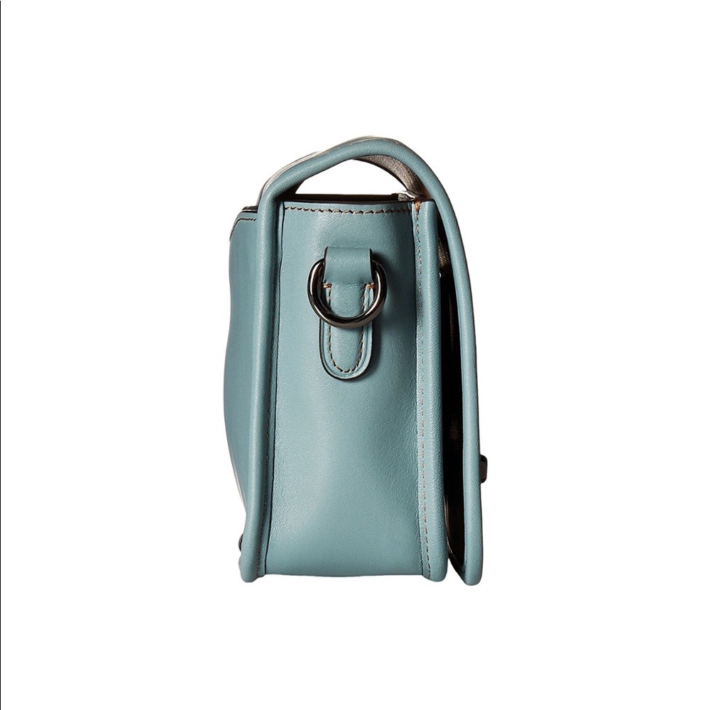 HP🎉✨Authentic Coach Turnlock Crossbody✨ - Picture 4 of 8